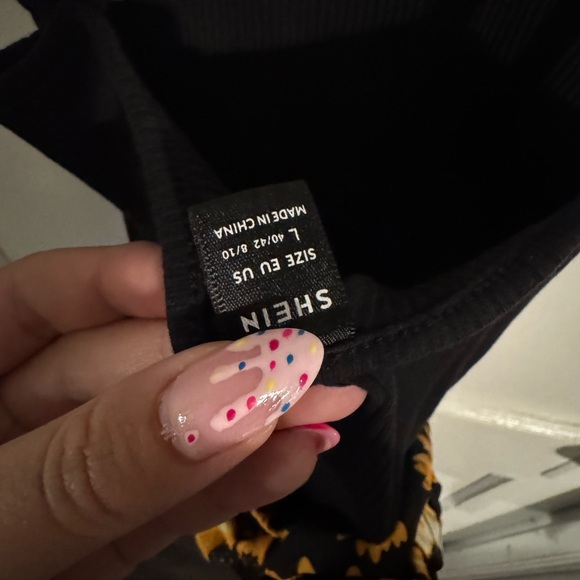 Sunflower Romper 🌼 - Picture 5 of 6